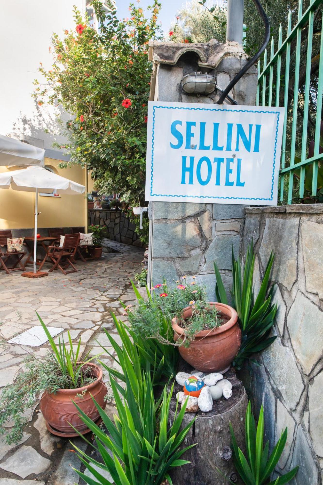Hotel Selini Áyios Nikítas エクステリア 写真